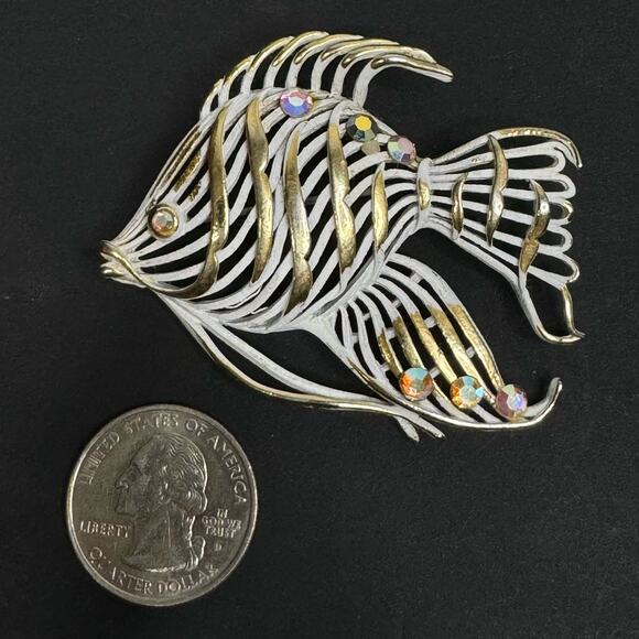 Vintage Metal Angel Fish Statement Brooch Gold Tone White - Picture 1 of 4